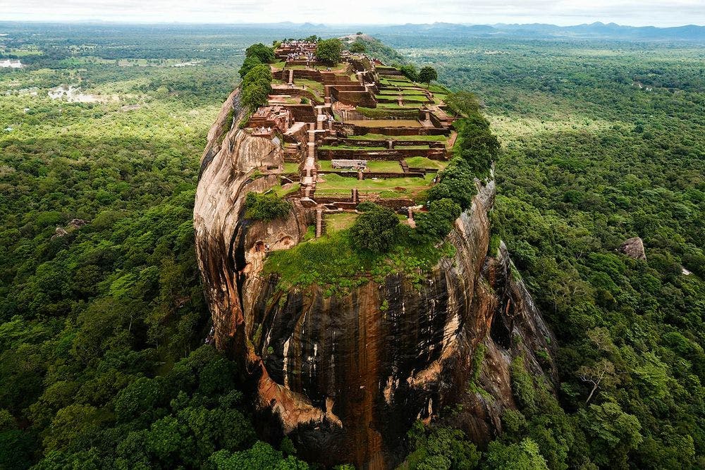 Das berühmteste Wahrzeichen Sri Lankas - der Drachenfelsen