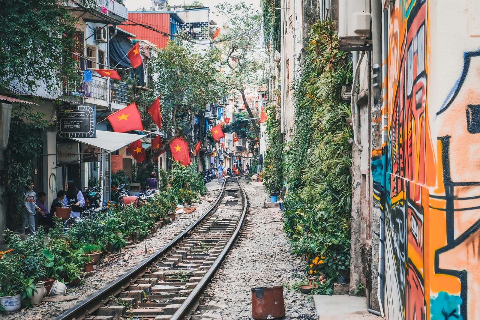 Reisende lieben die Train Street als Fotomotiv